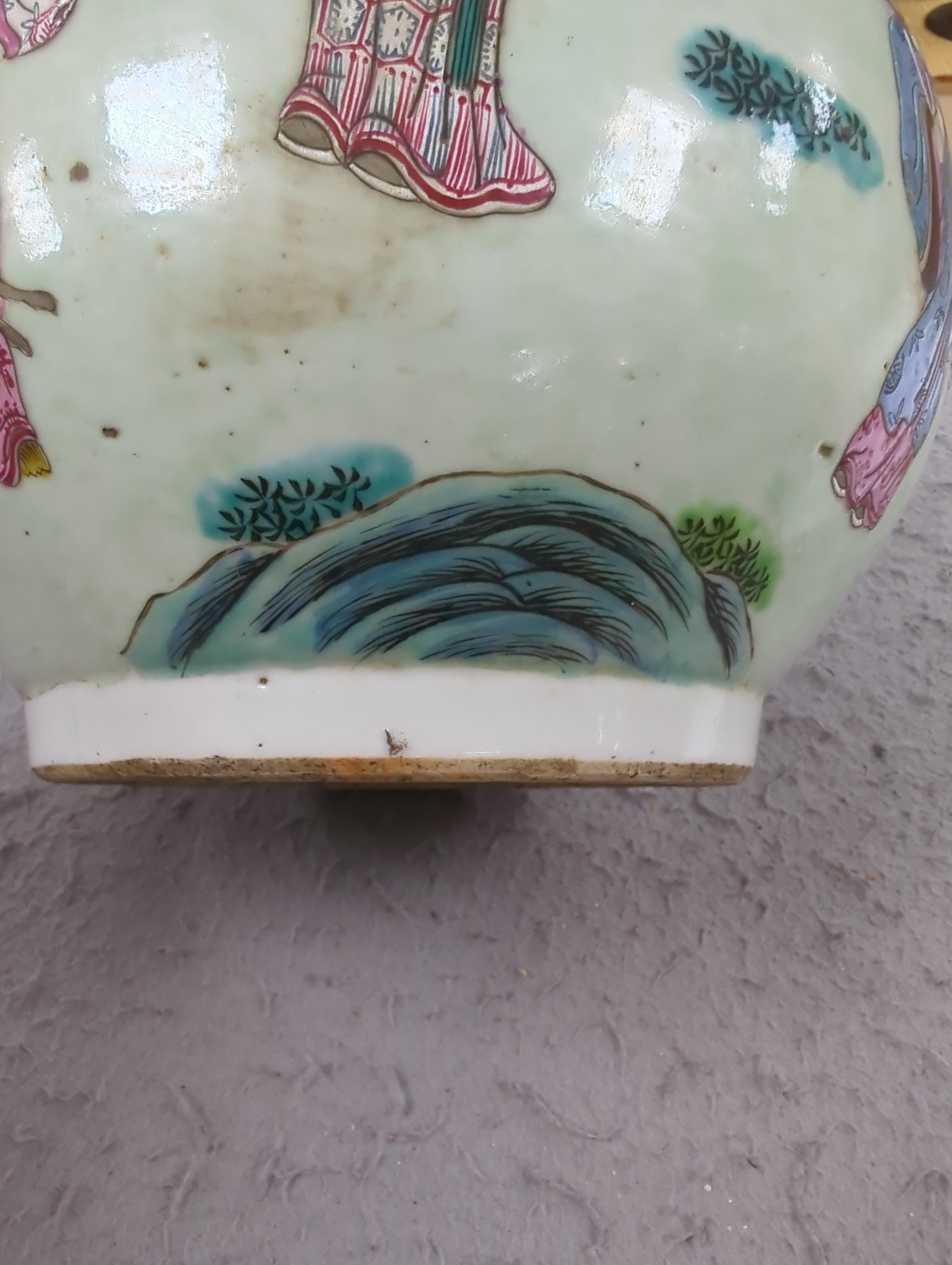 A Chinese famille rose bottle neck vase, 34cm